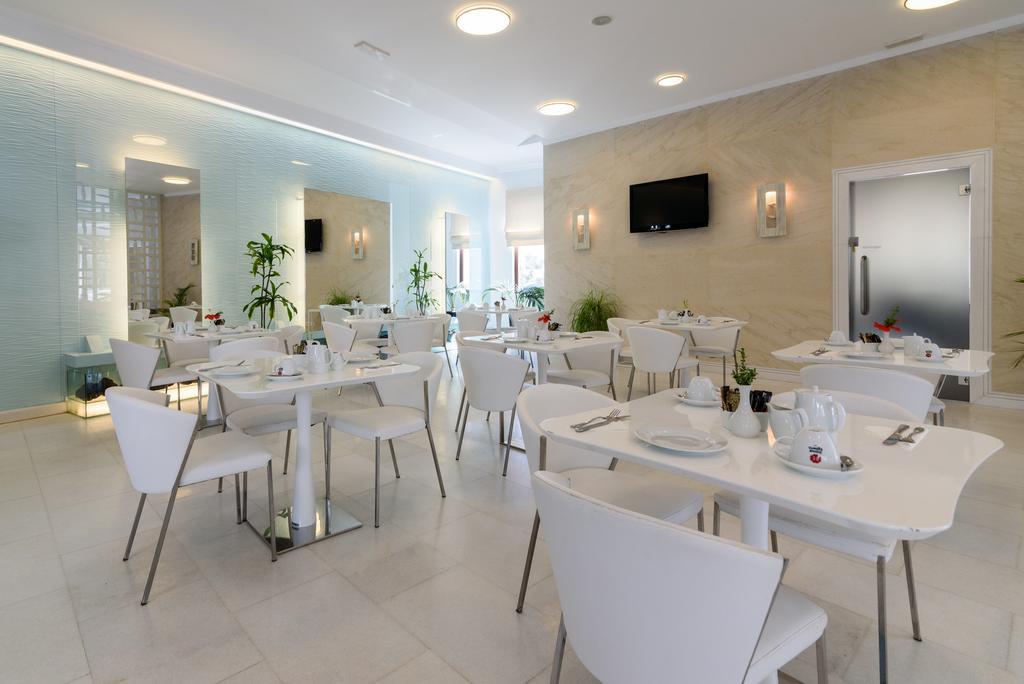 Hotel La Deluxe Hotel&spa Kamári